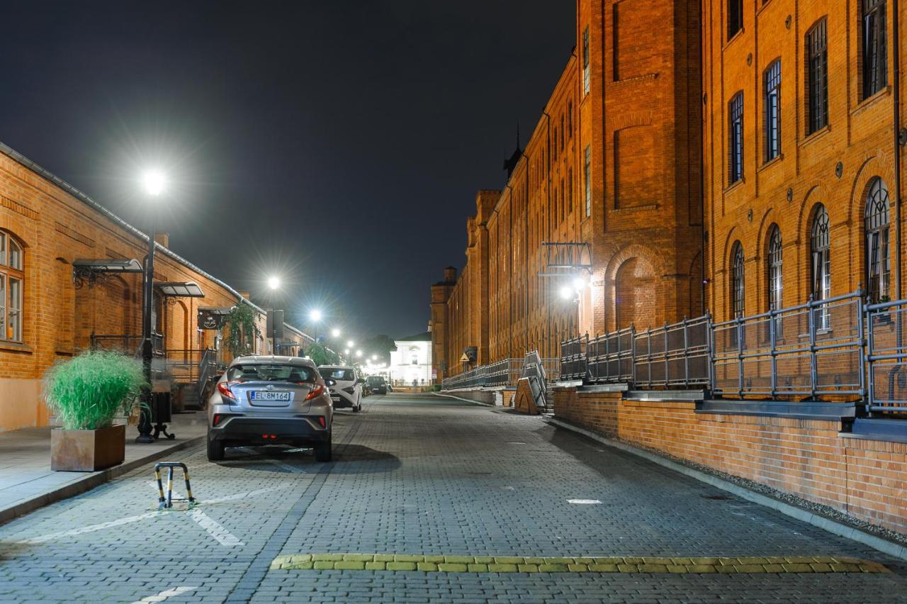 Lumina Loft Tymienieckiego With A View Of The Lake Lodz  Ngoại thất bức ảnh